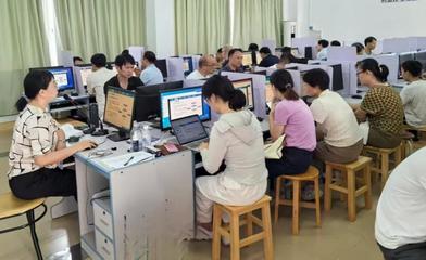 數(shù)智賦能教師隊伍建設(shè)——學(xué)院舉辦《人工智能素養(yǎng)》師資培訓(xùn)