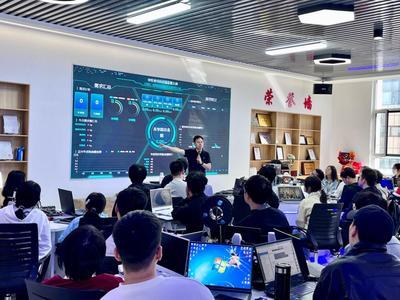 我院多門微課程正式開班，開啟教育科技技術(shù)開發(fā)新篇章